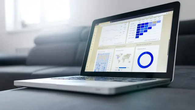 Webhooks en signalen: geef je AI-agent een reden om vandaag te handelen